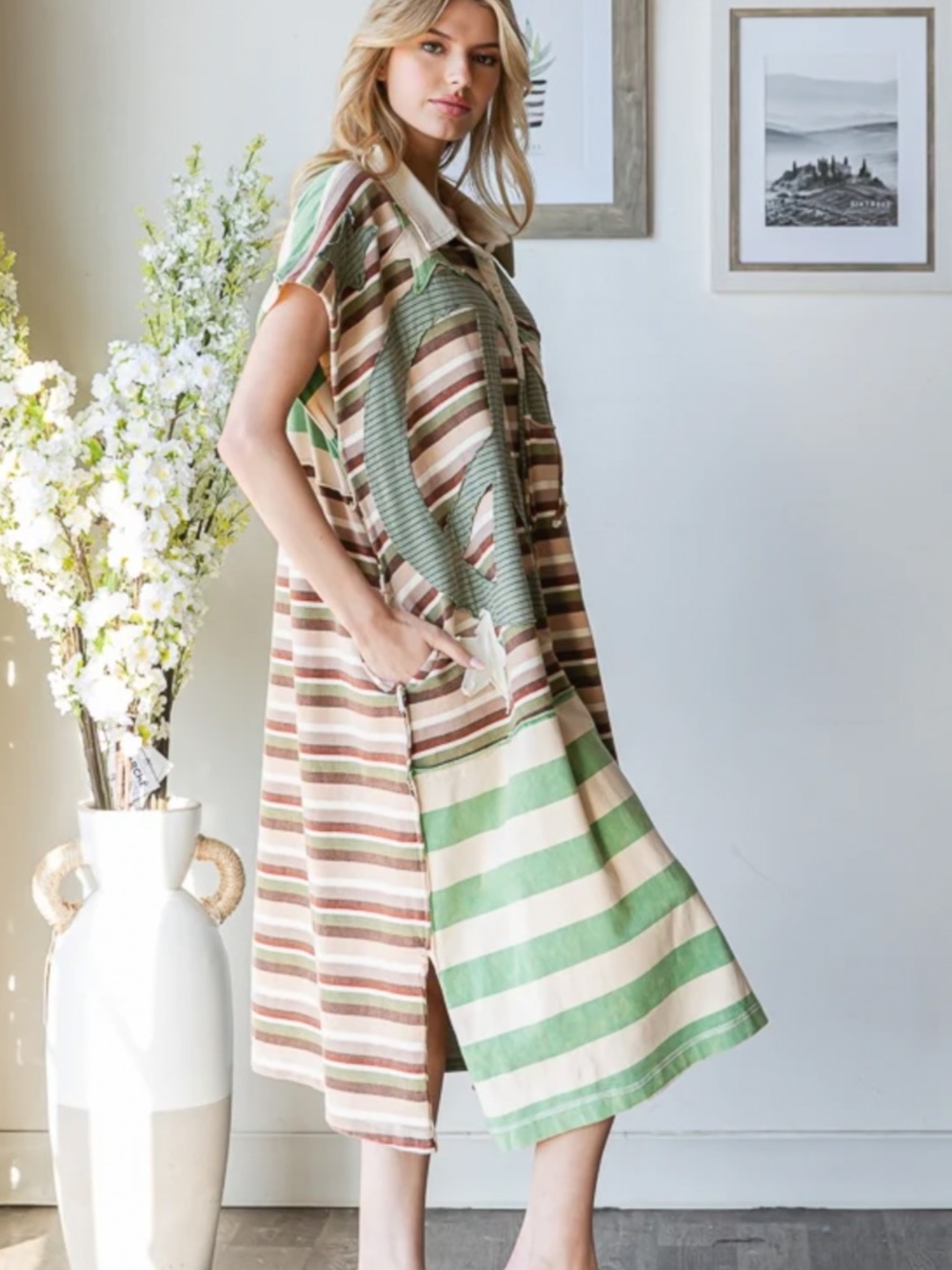 ❤️ OLI AND HALI “ MADRID” OLI & HALI STAR AND PEACE PATCH STRIPE TEE DRESS - Picture 2 of 5